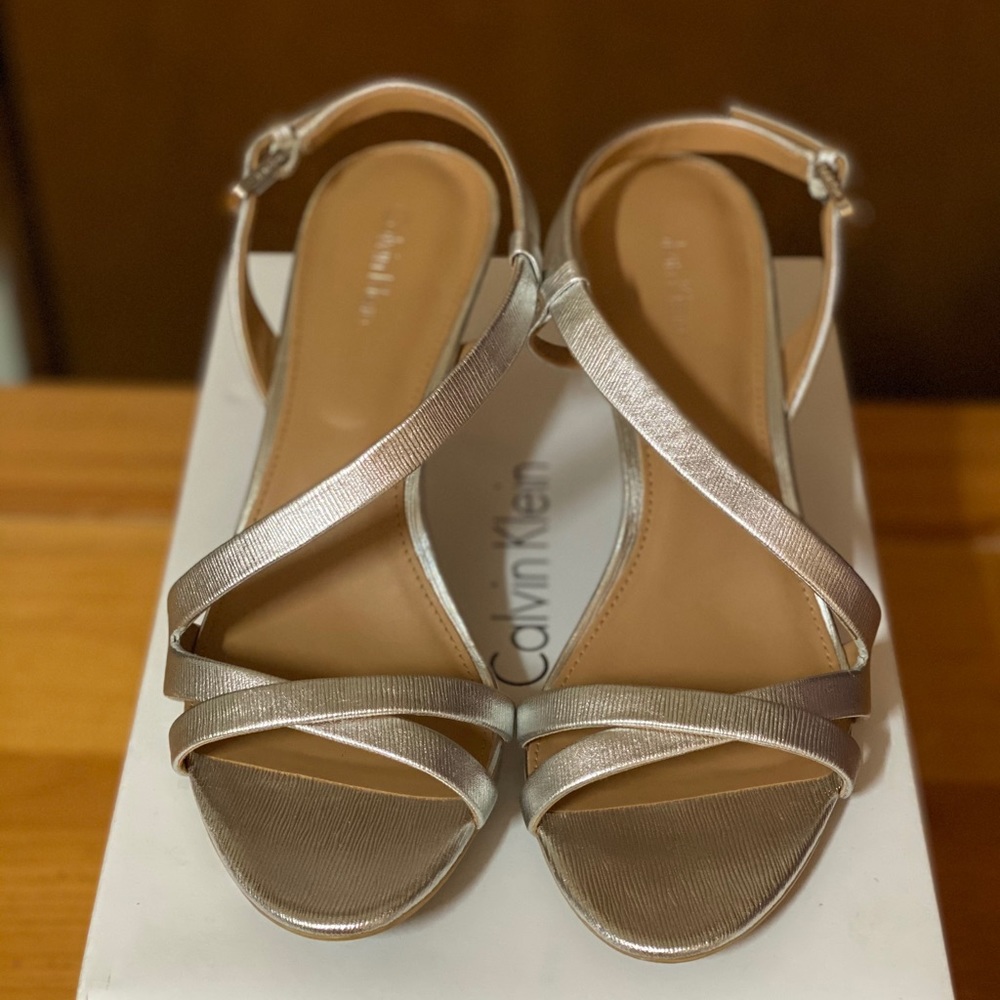 NEW Calvin Klein Lorren Sandal